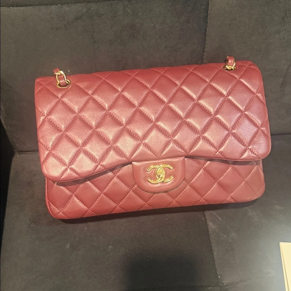CHANEL Burgundy Quilted Shoulder Bag - Picture 2 of 15
